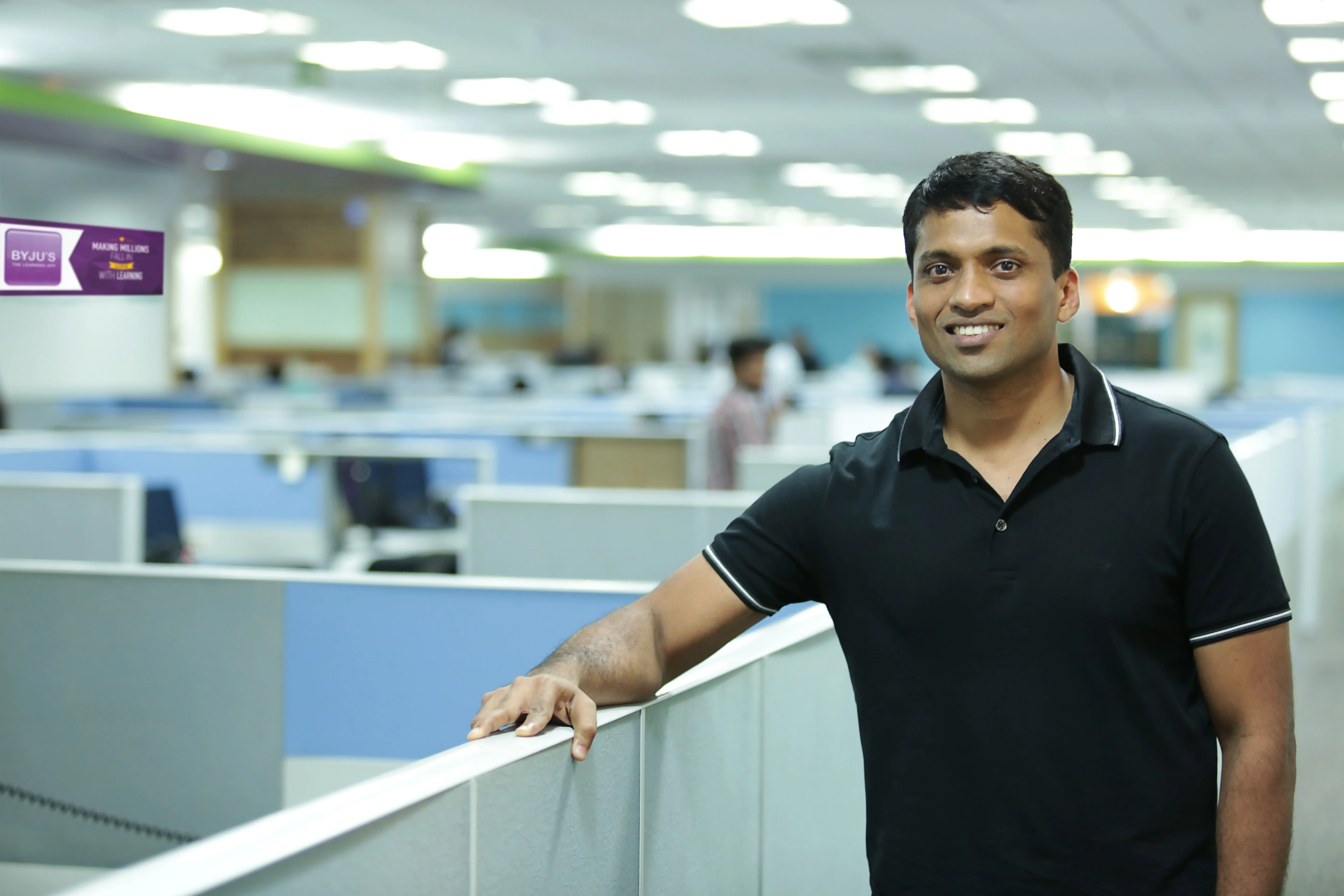 https://salarnews.in/public/uploads/images/newsimages/maannewsimage03032024_002908_Byju Raveendran Founder & CEO BYJU's Learning app.webp